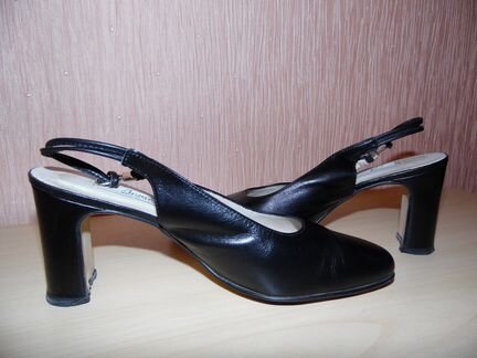 Босоножки натуральная кожа Б/У