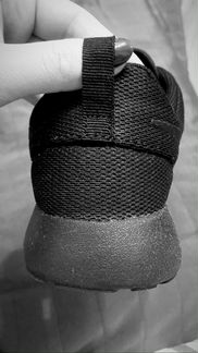 Чёрные Кроссы женские Nike