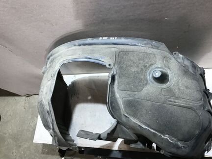 51717033749 Локер левый передний BMW E60