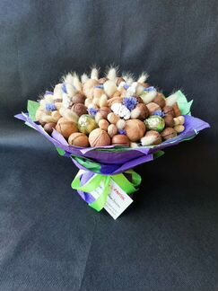 Подарки и букеты из орехов