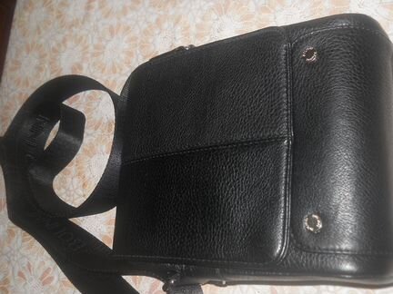 Молодежная фирменная сумочка