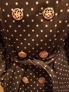 Пальто для девочки на осень-весну в горошек