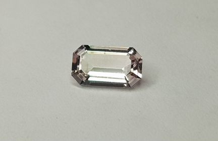 40Т. Турмалин. Нигерия. 0.9 кт