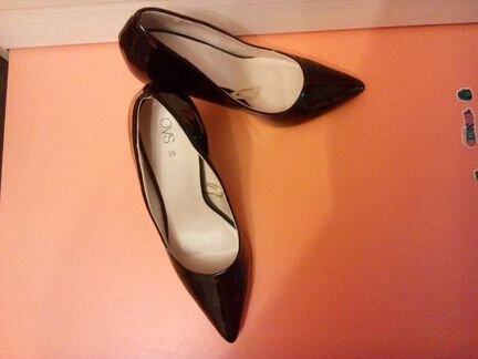 Туфли Лодочки лакированные новые 39р