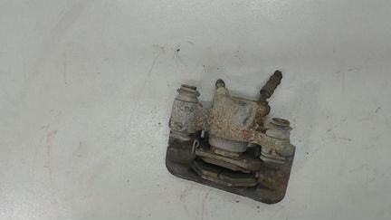 Суппорт правый задний Toyota Prius, 2004