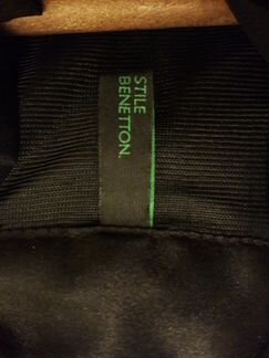 Черное платье benetton