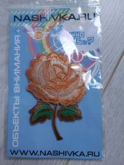 Нашивка роза на клеевой основе