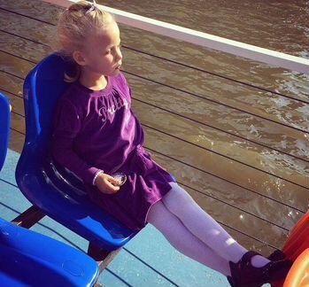 Фиолетовое платье