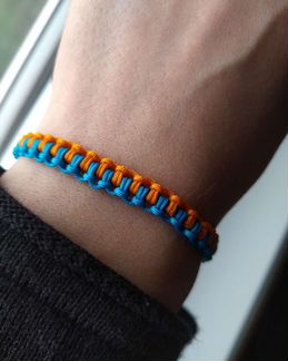 Плетёный браслет