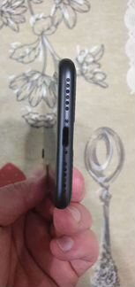 Телефон iPhone 8