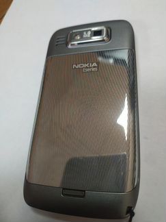 Телефон Nokia e72