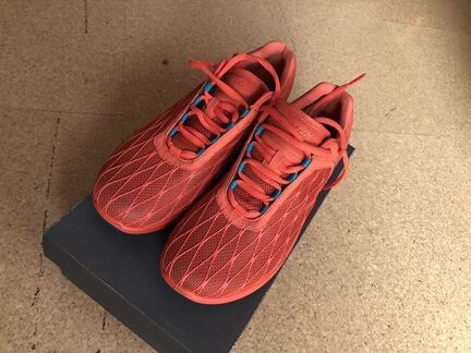 Кроссовки ecco коралловые