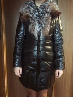 Пуховик кожаный с мехом лисы