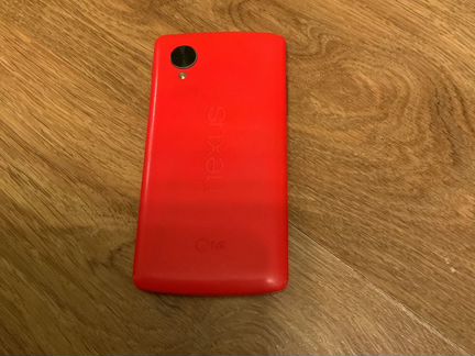 Телефон LG Nexus 5
