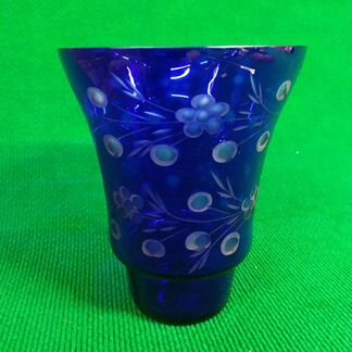 Ваза цветное стекло кобальт резьба