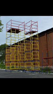 Леса строительные. Вышка тура. Подъемник