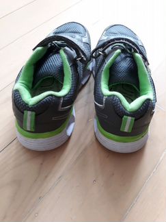 Кроссовки для мальчика со светящейся подошвой