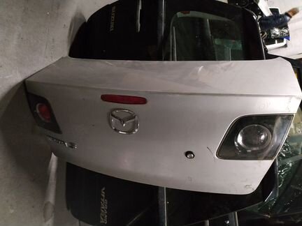 Крышка багажника Mazda 3