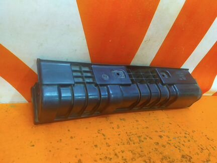 Дефлектор радиатора левый Hyundai Solaris 1