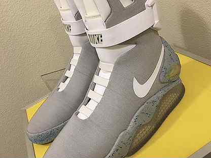 nike air mag 2011