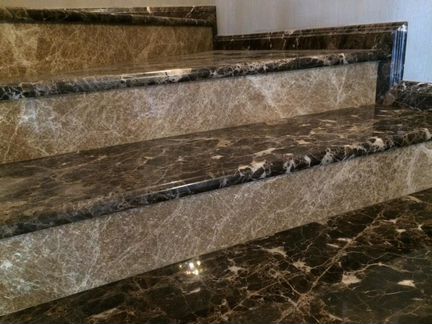 Ступени из мрамора Emperador Dark