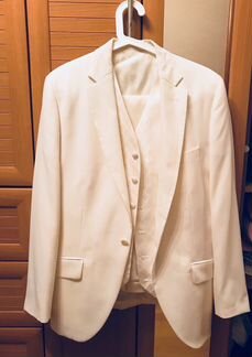 Продам мужской Свадебный костюм