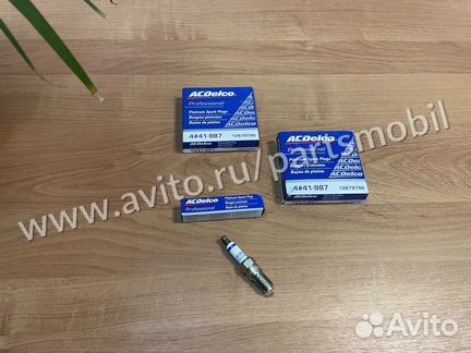 Свечи зажигания Cadillac SRX 2004-2009 4.6L
