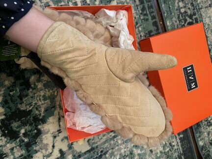 Варежки меховые женские