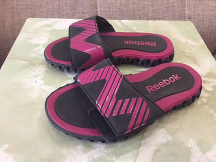 Тапки Reebok детские для моря, бассейна б/у