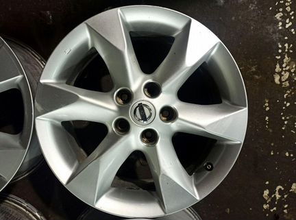 Диски бу оригинал R17 C на Nissan