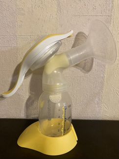 Молокоотсос ручной фирма Medela
