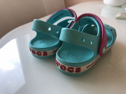 Сандали crocs