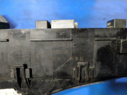 Блок предохранителей моторный Ford Focus 2