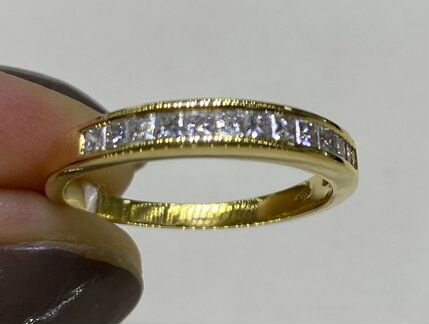 Золотое кольцо 750 Дорожка с бриллиантами 0,36 кт