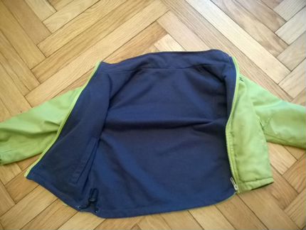 Ветровка Benetton (рост 90)